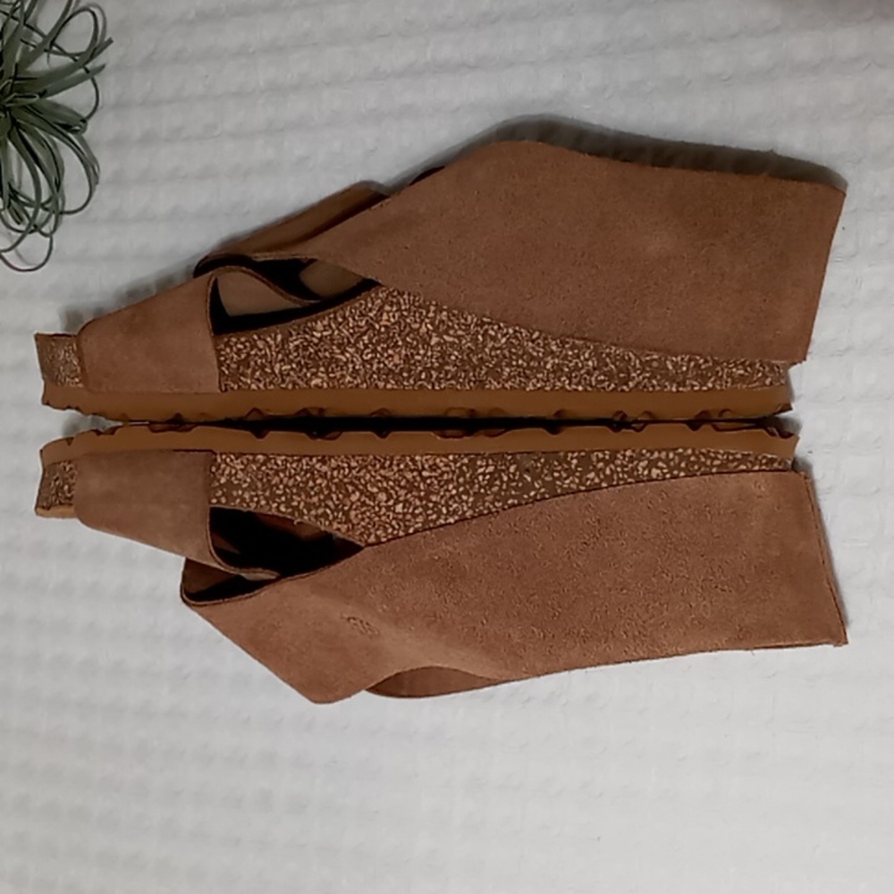 Yokono Tan Suede Cross Band Cork Wedge Mule Size 9 - Picture 12 of 13
